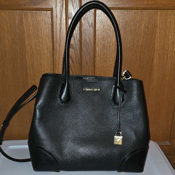 Michael Kors Black Leather Tote Bag - Picture 15 of 15